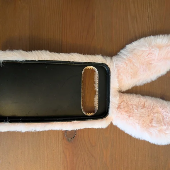 Furry Bunny Ear Phone Case with Rhinestones Pixel 9 Pro/Pixel 9 - Picture 3 of 3